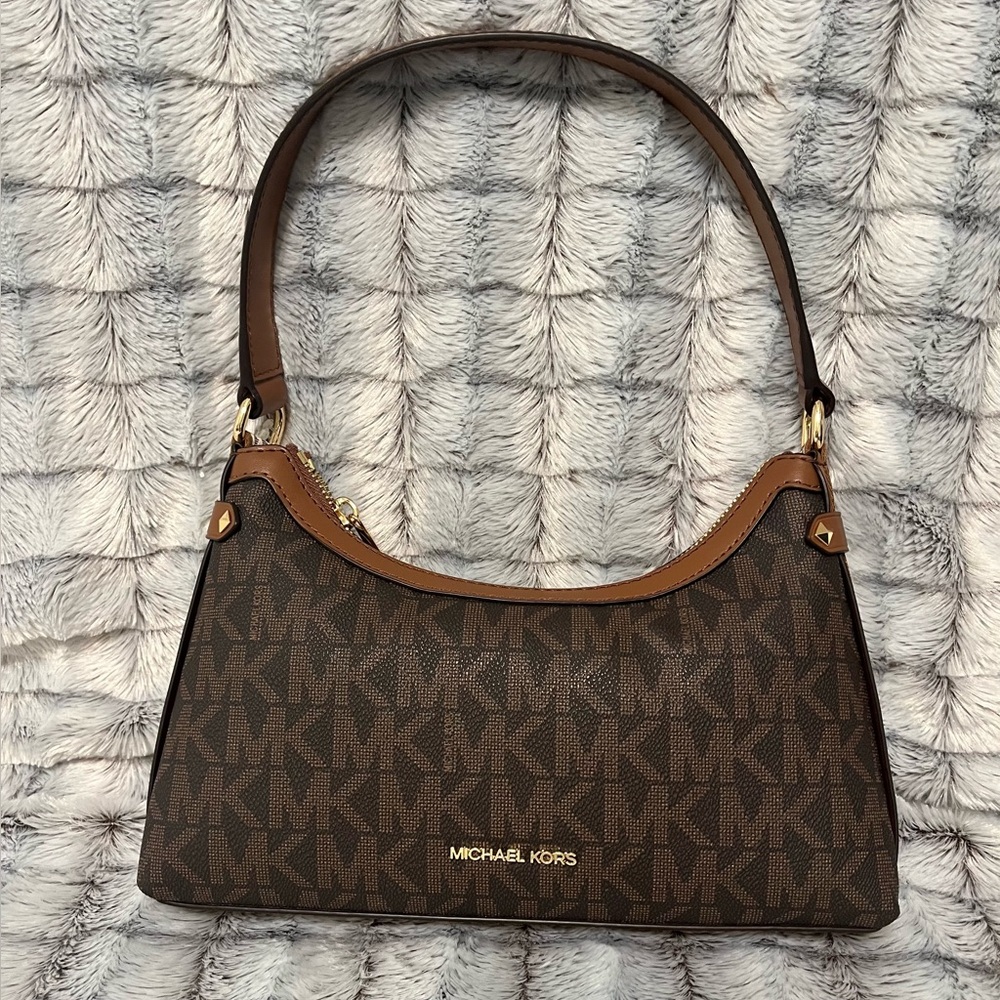 Michael Kors Signature Pochette MSRP $228